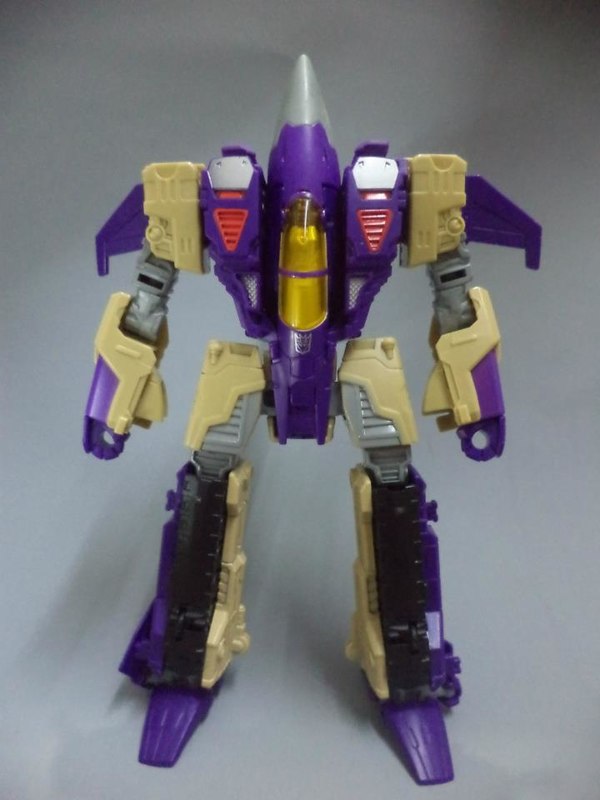 New Transformers Generations Blitzwing Versus Springer Images Show Triple Changer Awesomeness  (25 of 49)